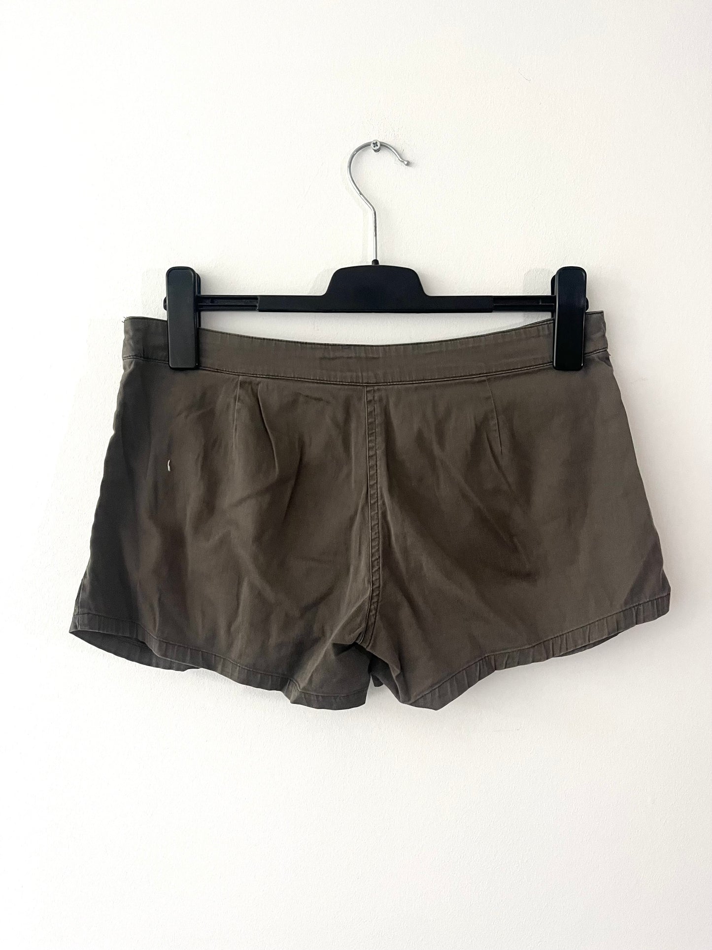 Khaki shorts studded #0037