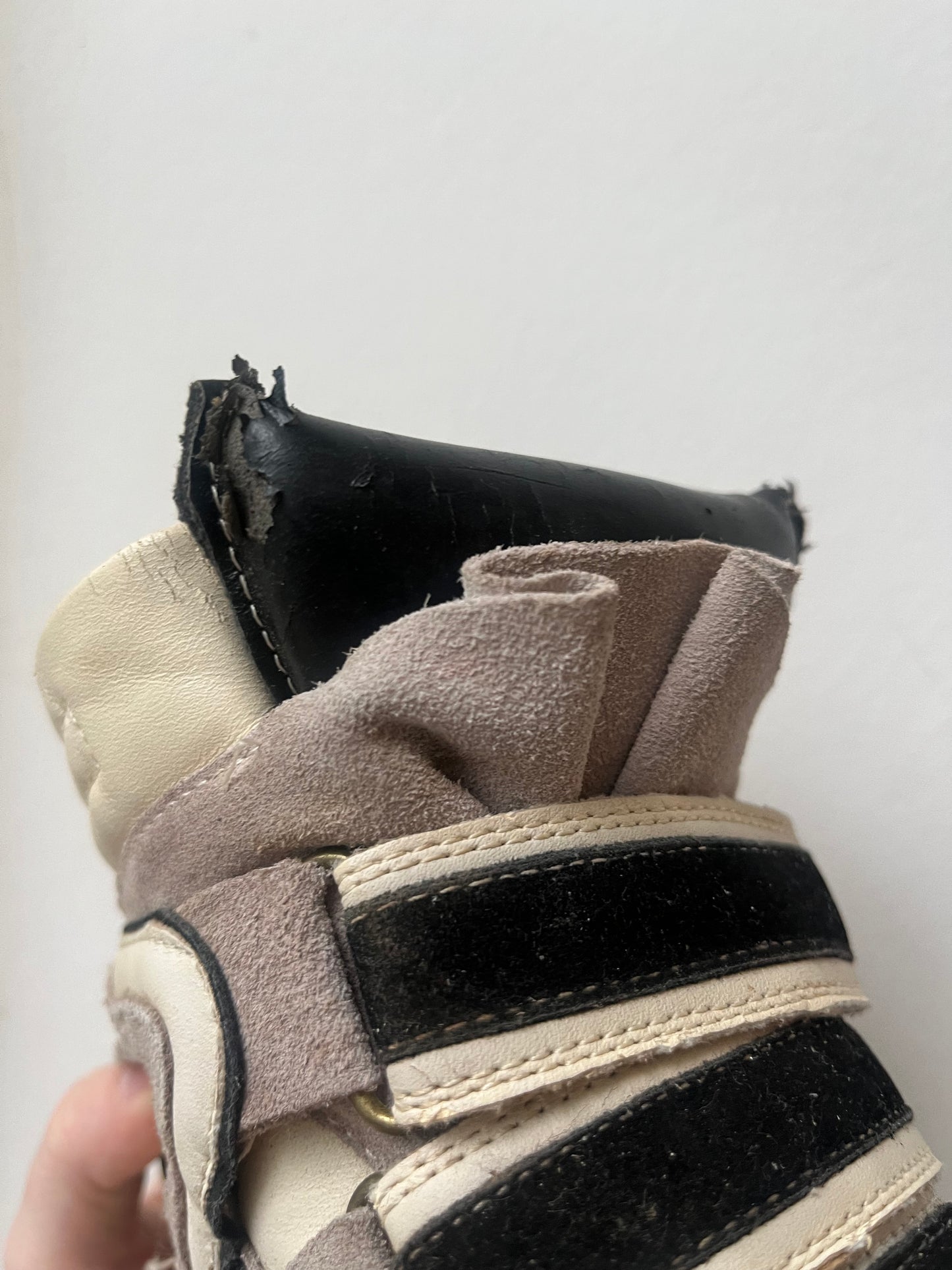 Beige black wedge sneaker