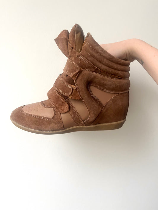 Brown wedge sneaker