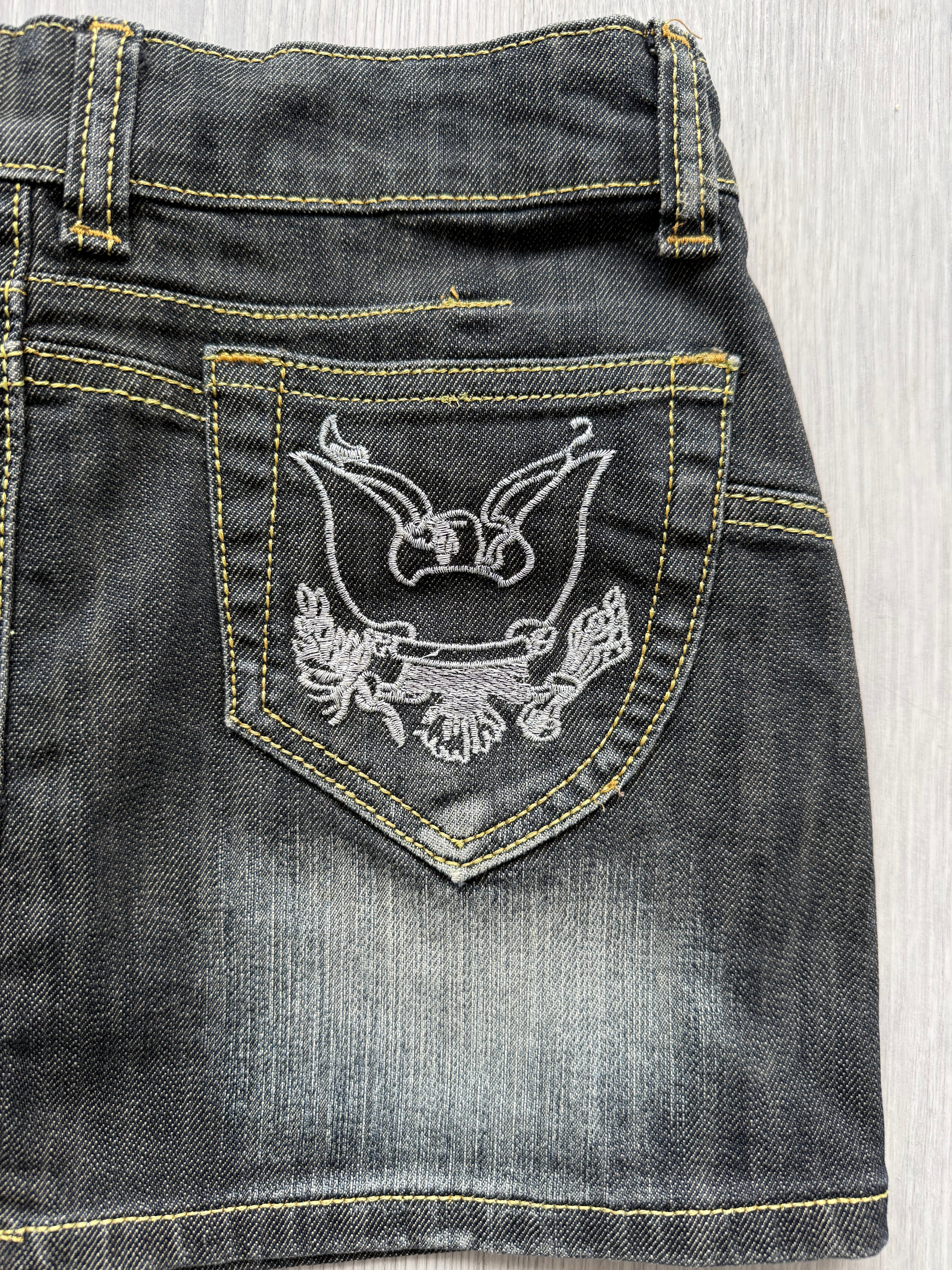 Black mini skirt with stitching