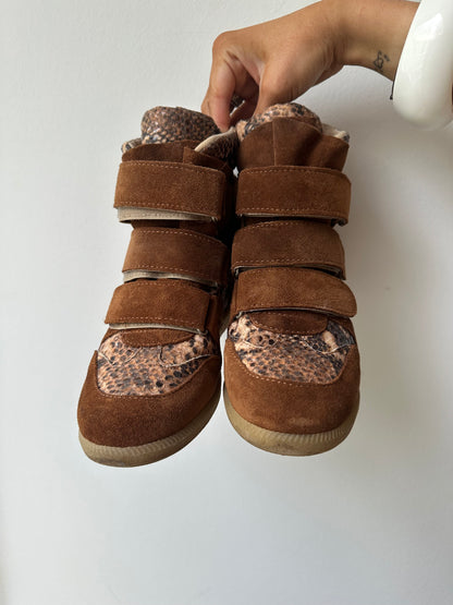 Brown wedge sneaker