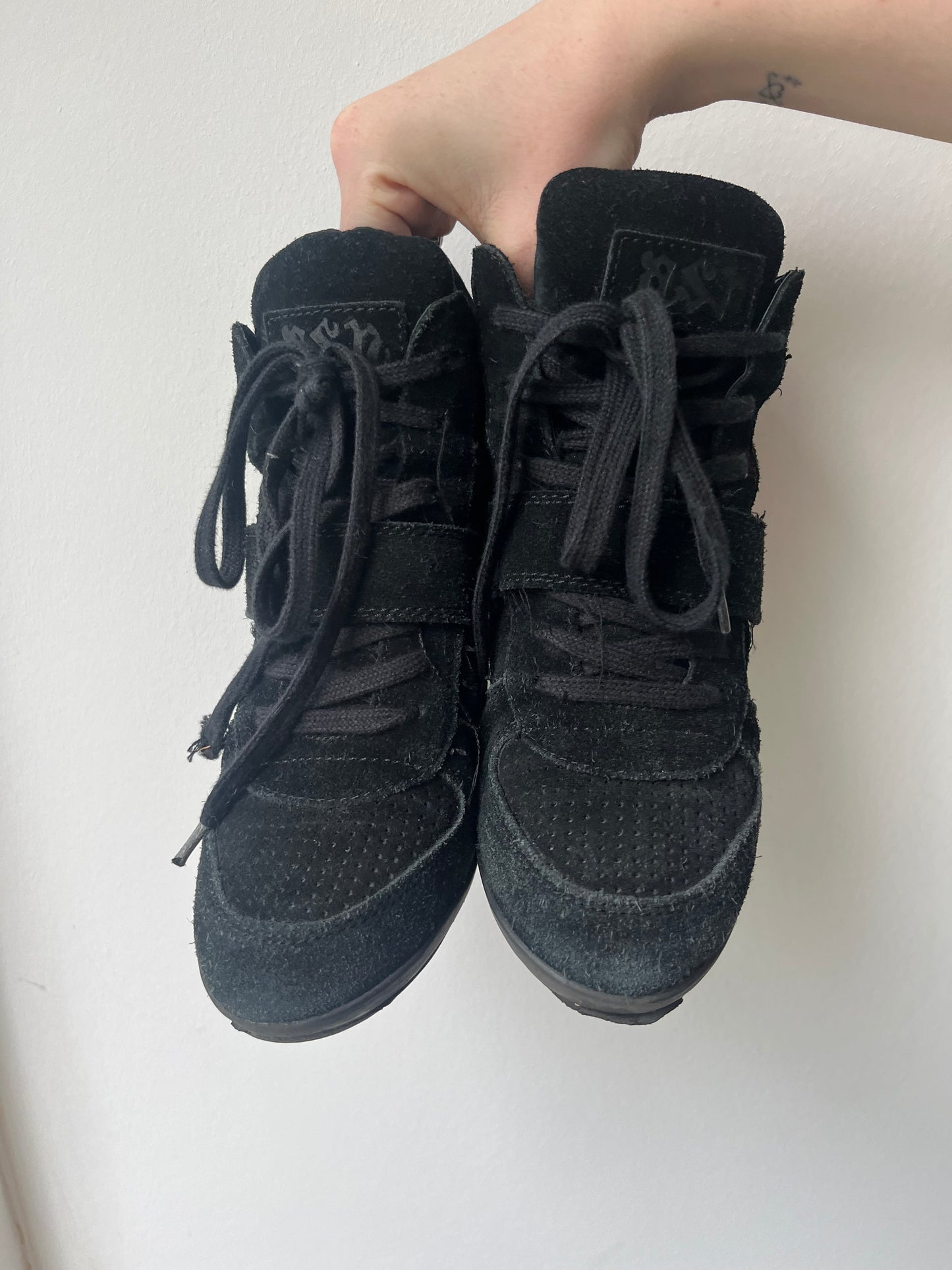 Black wedge sneaker ASH