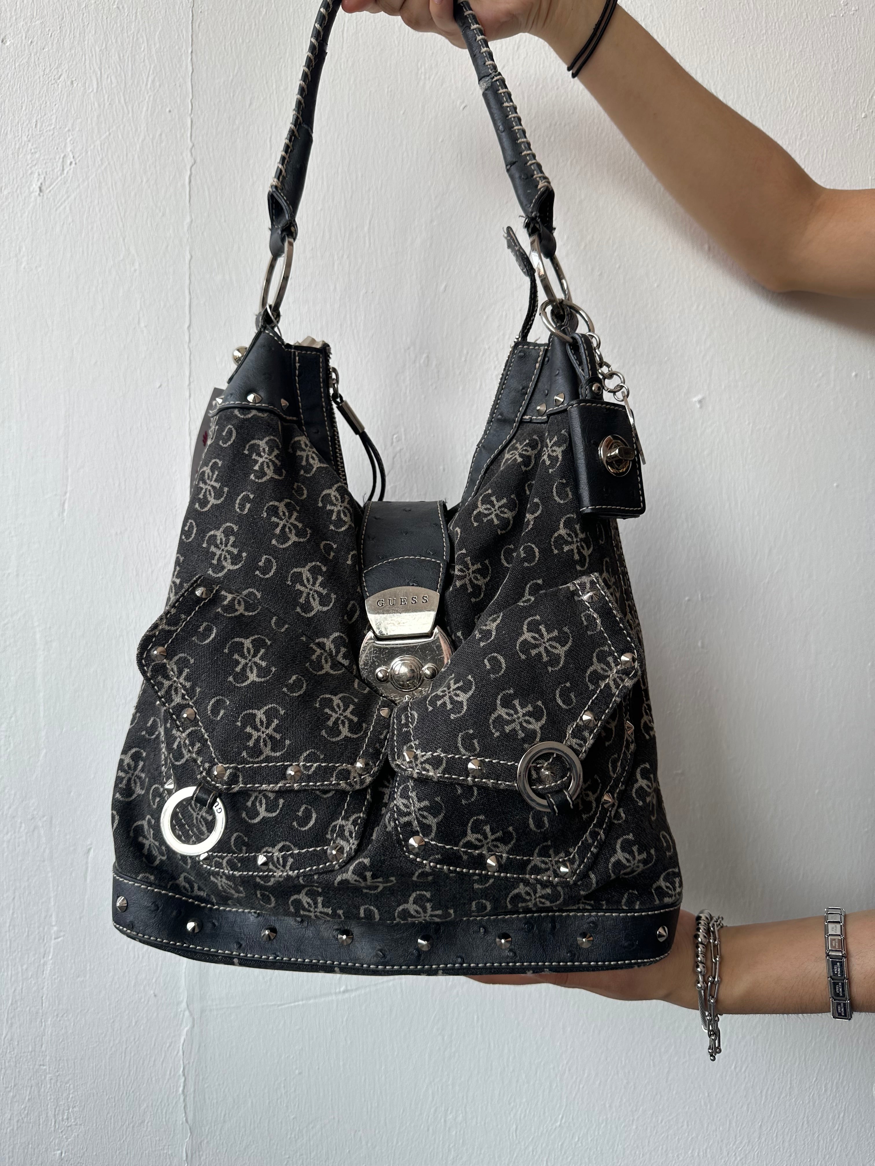 Guess Monogramm Shoulder Bag