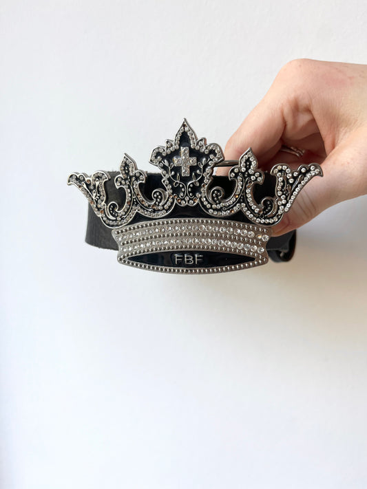 Black crown belt