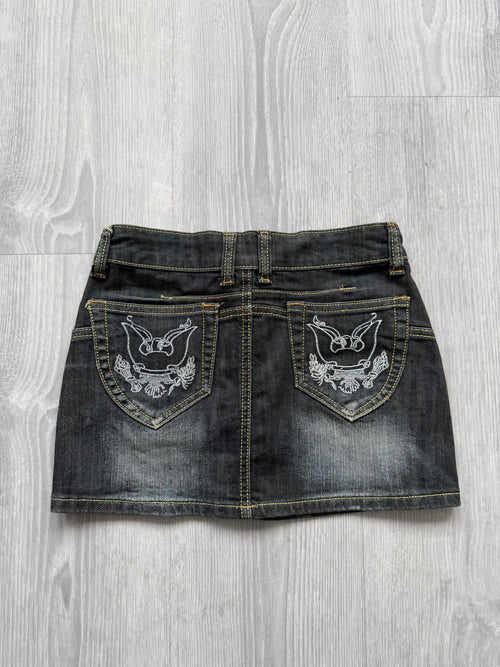 Black mini skirt with stitching